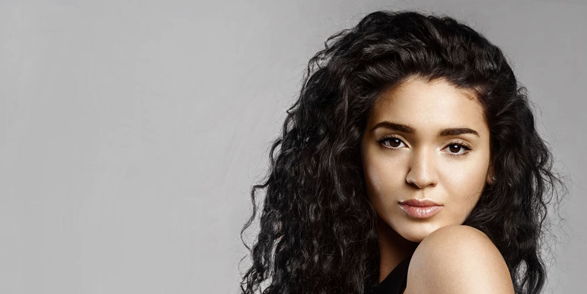 Embracing Your Curly Hair with Haircuts Designed for a Chubby Face